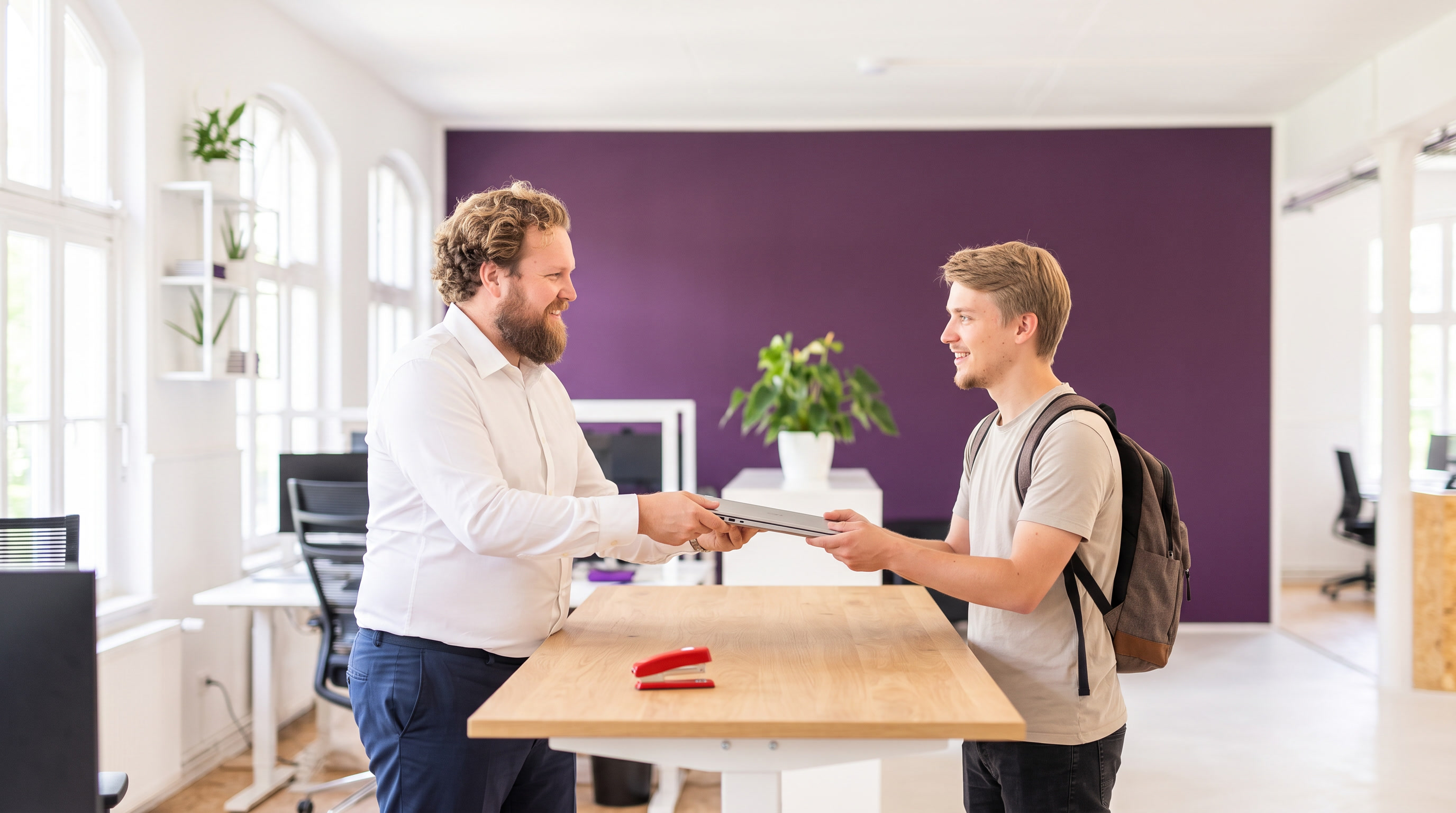 Konto, Gerät, Schlüssel: Warum IT-Onboarding kein Zuruf am Montagmorgen sein darf