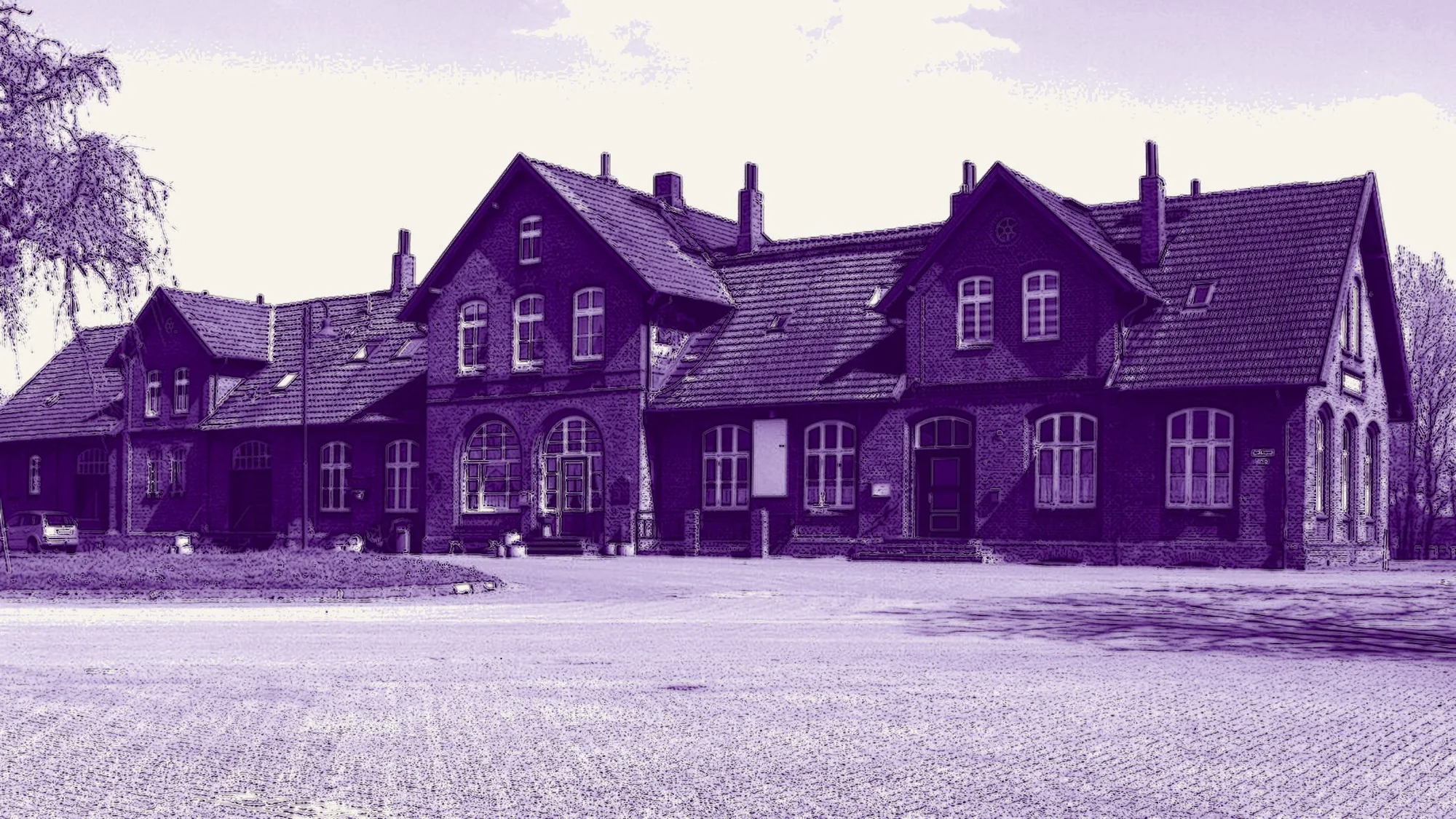 Stadland mit dem historischen Bahnhof Rodenkirchen — implec IT-Dienstleister in der Region